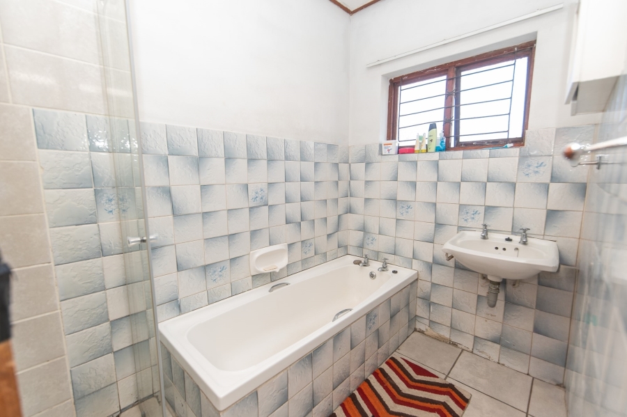3 Bedroom Property for Sale in Kwamagxaki Eastern Cape